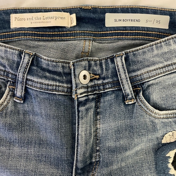 PILCRO Embroidered High-Rise Relaxed Jeans - Blue - Size 25 - Picture 13 of 15